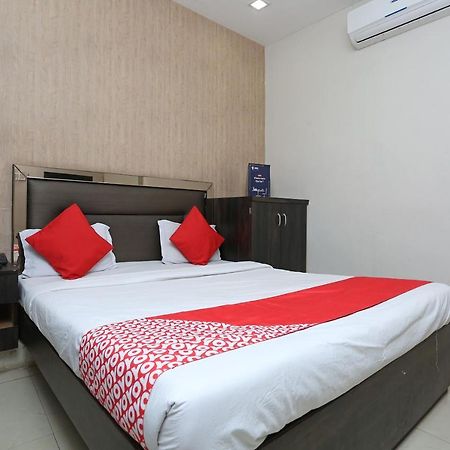 OYO 6325 Hotel Kiran Rāipur Buitenkant foto