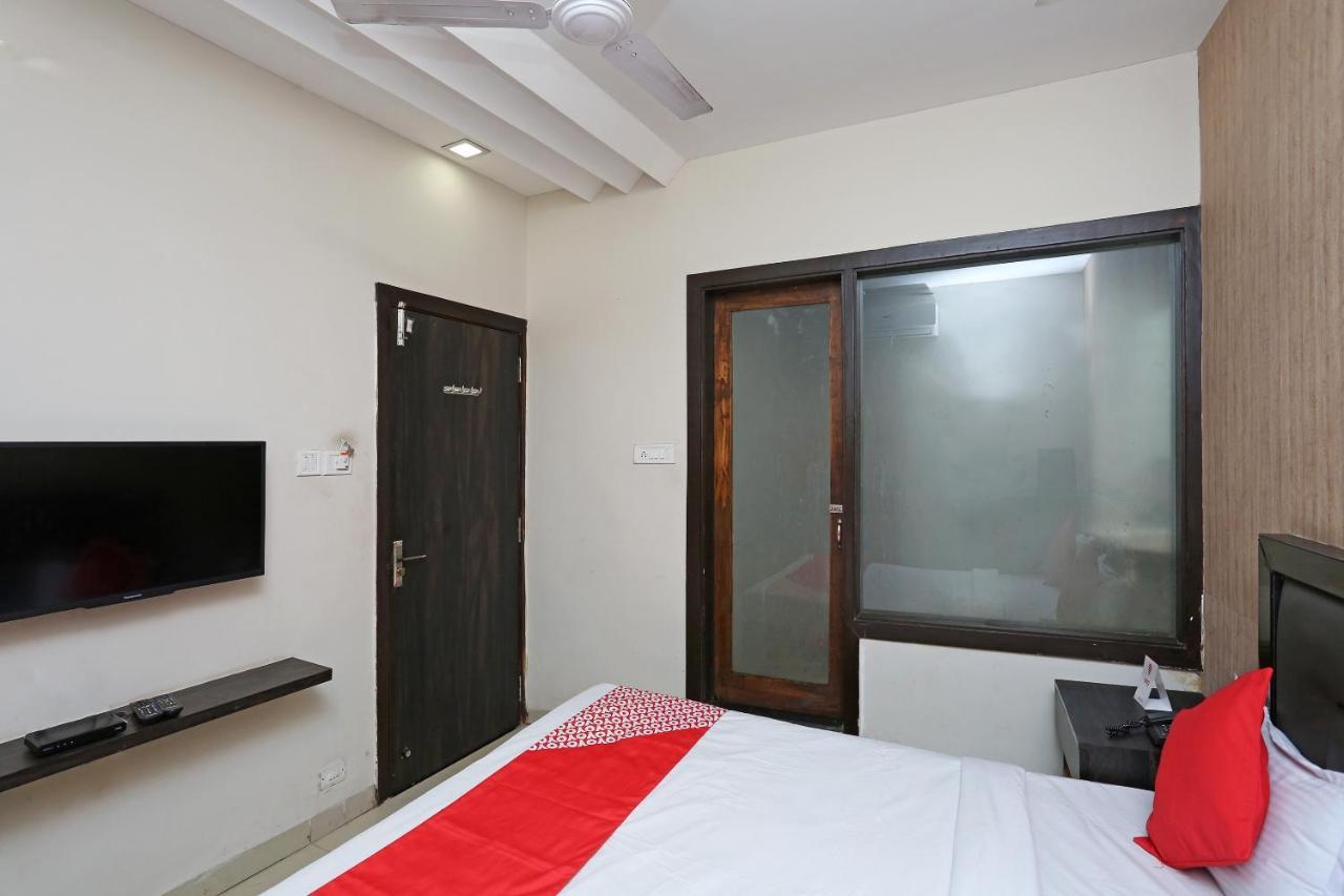 OYO 6325 Hotel Kiran Rāipur Buitenkant foto