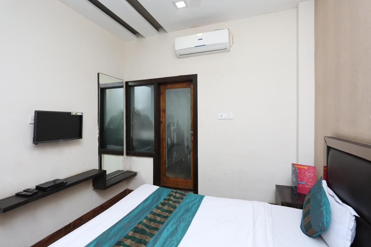 OYO 6325 Hotel Kiran Rāipur Buitenkant foto